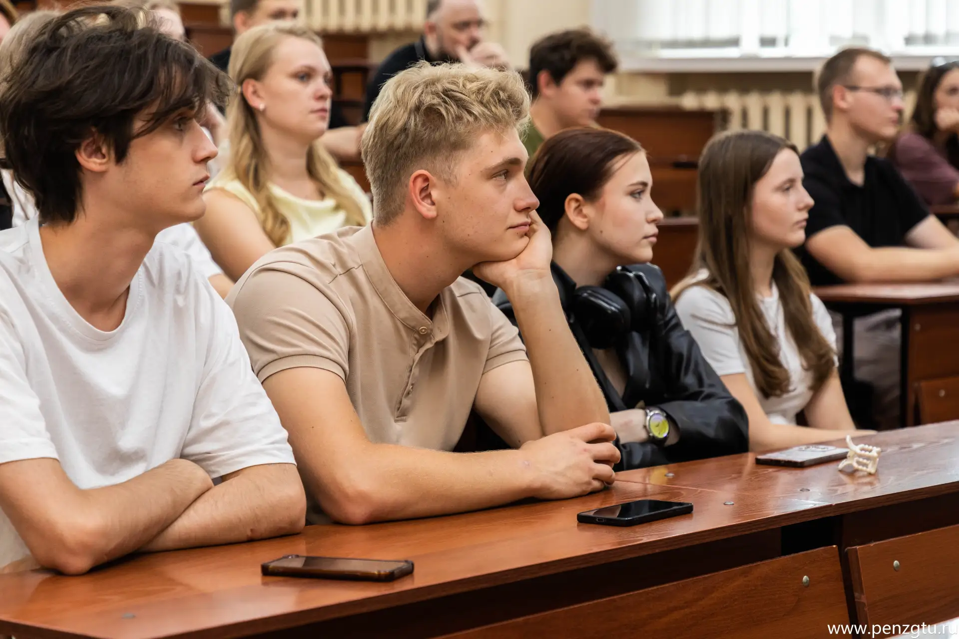 С первых дней учебы знакомим с карьерными возможностями!