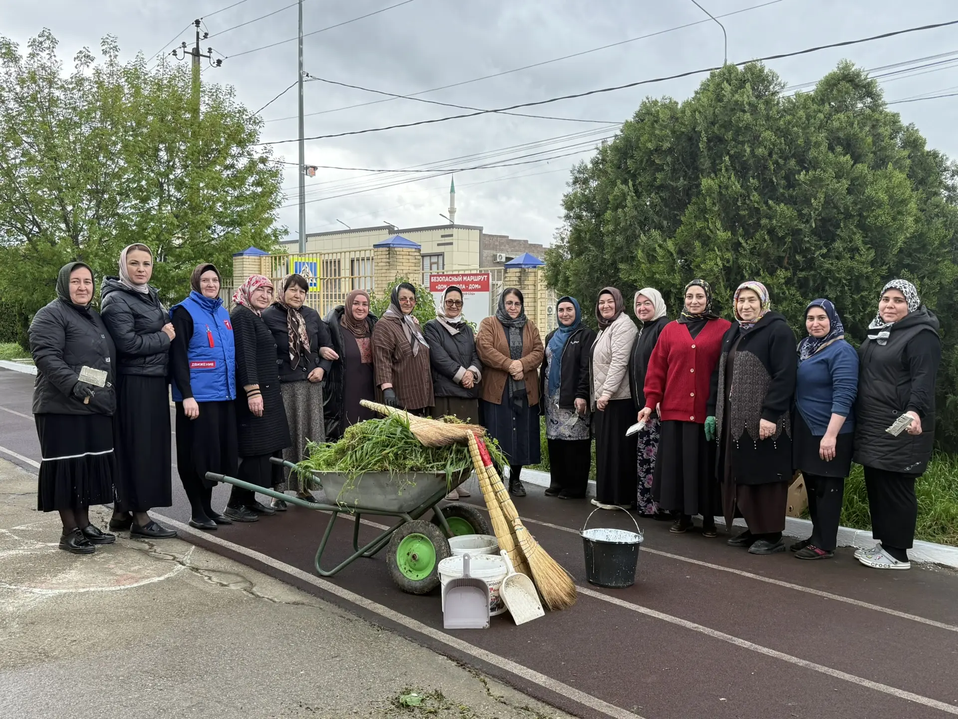 🏫Гельбахская школа приняла активное участие во Всероссийском субботнике.