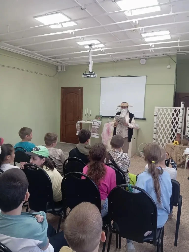 📍 6 июня в нашем лагере «Сказка» прошёл день, посвящённый великому русскому поэту — Ал...