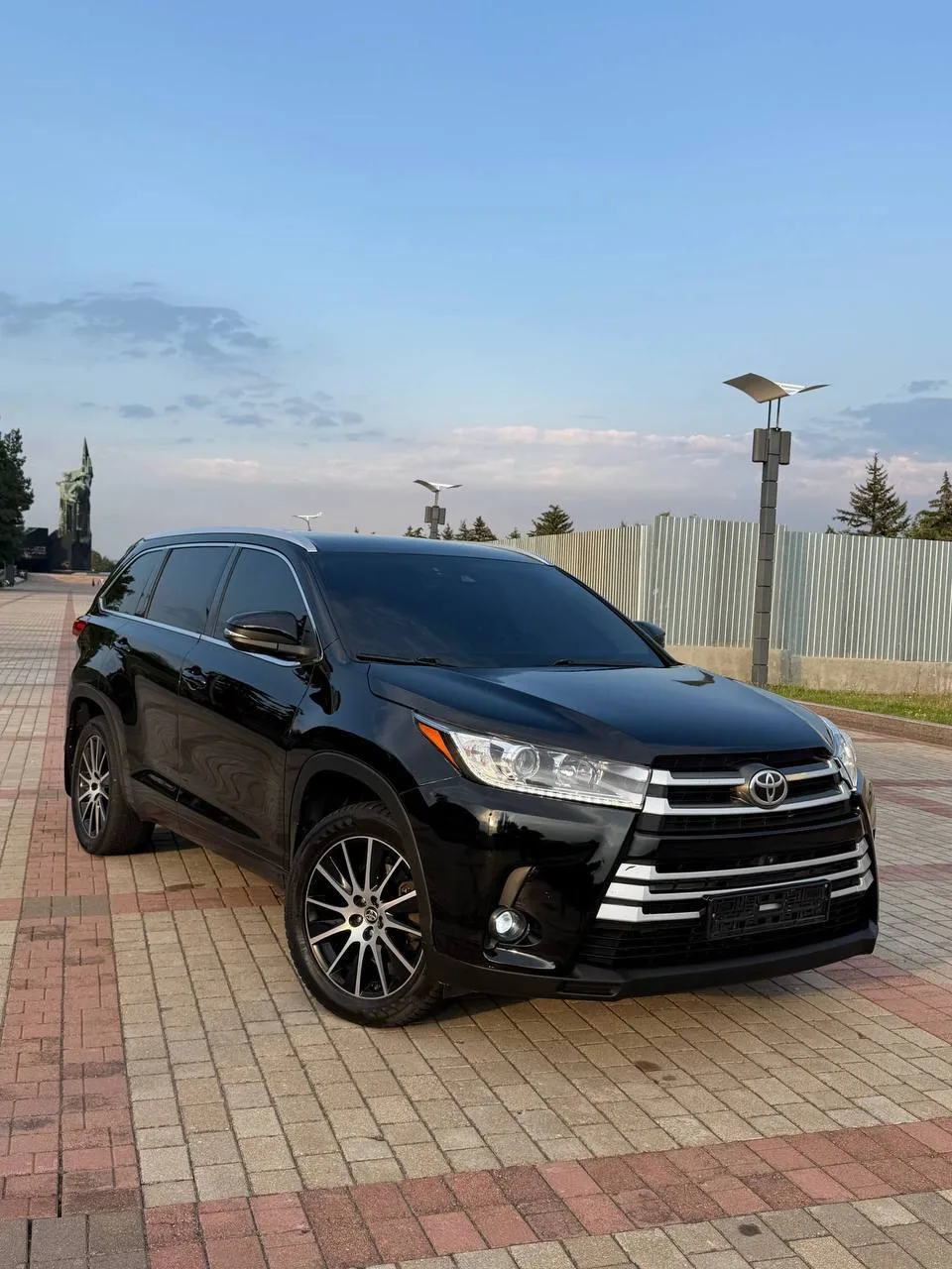 Продажа/обмен TOYOTA Highlander 2017 года.
