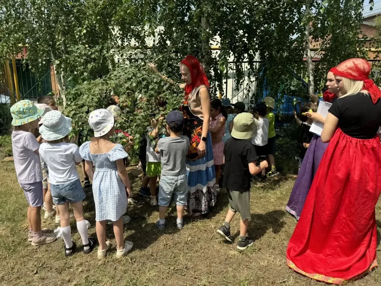 «В поисках цветка счастья»! ⚡

В рамках летней оздоровительной кампании этот день выдался  по-настоя