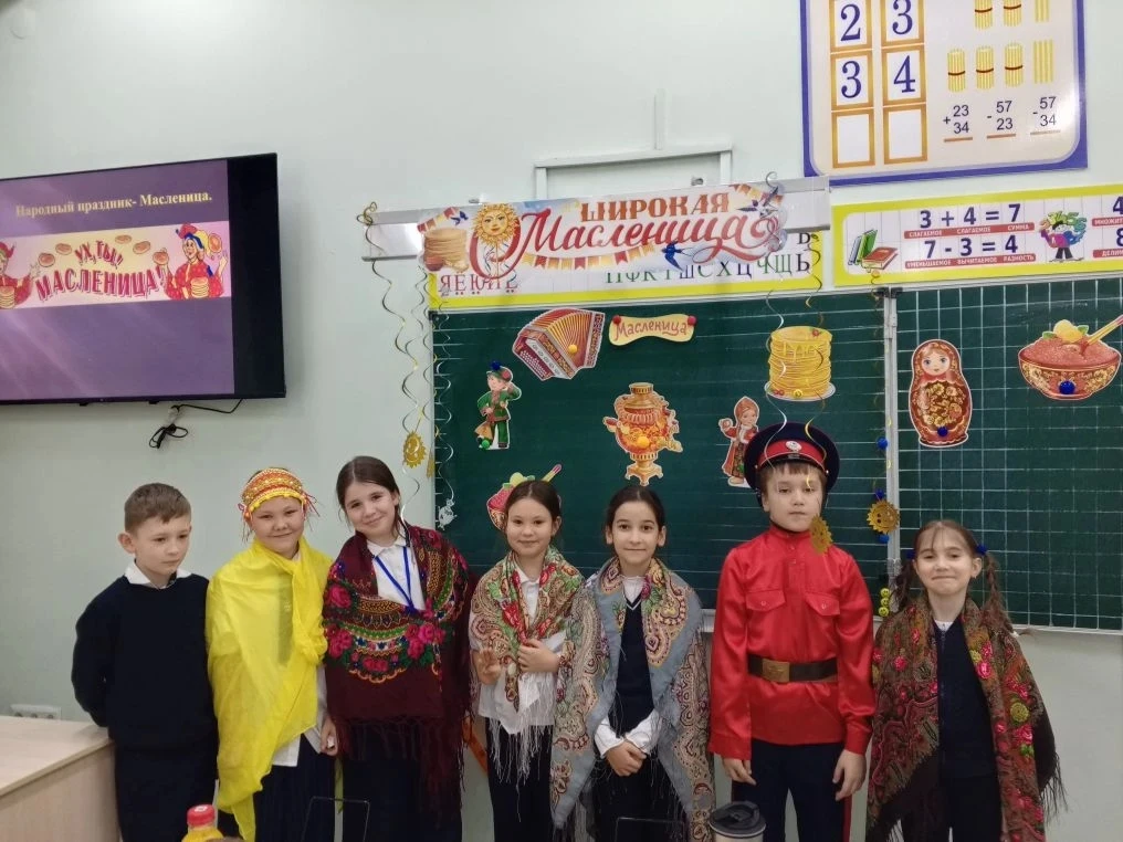 ✨ Золотые лучики традиций - в наших классах просыпается весна! ✨   Масленичный марафон в нашей школе