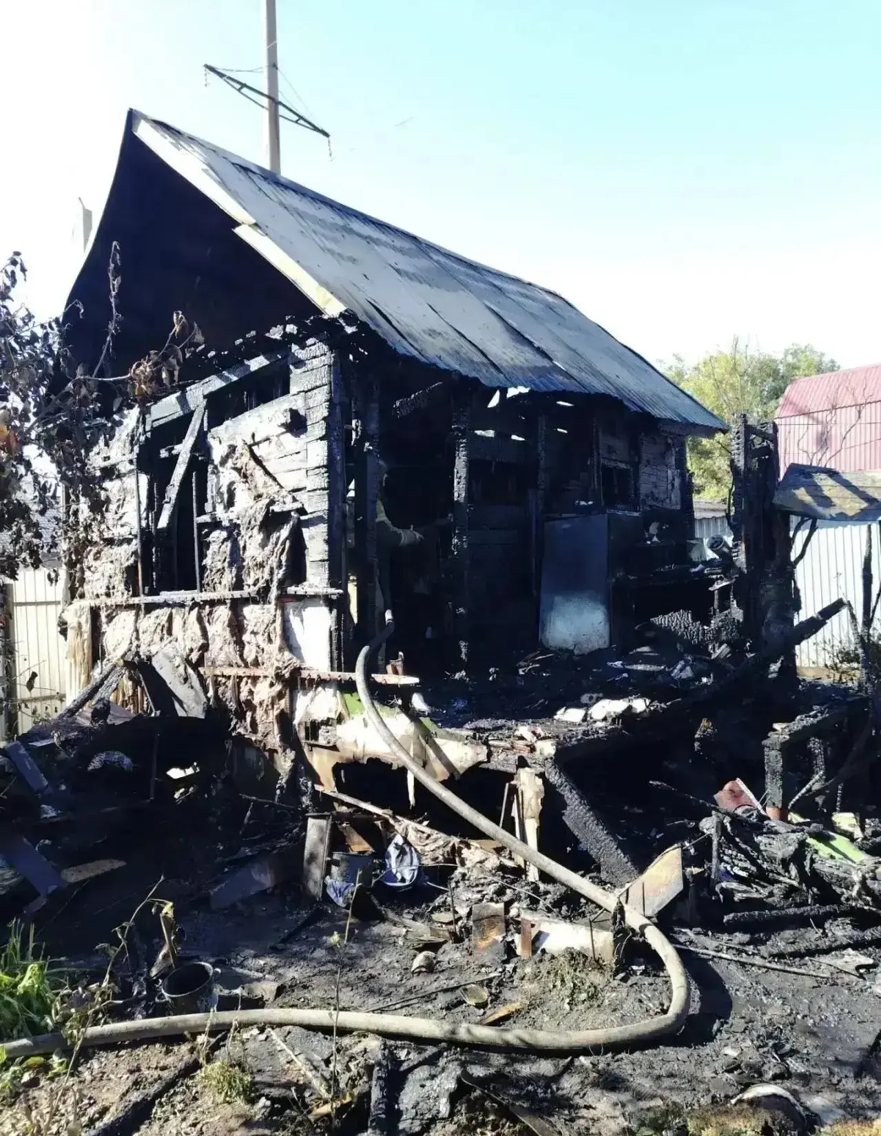 В Оренбурге судебный пристав спас 69-летнюю женщину из горящего дома