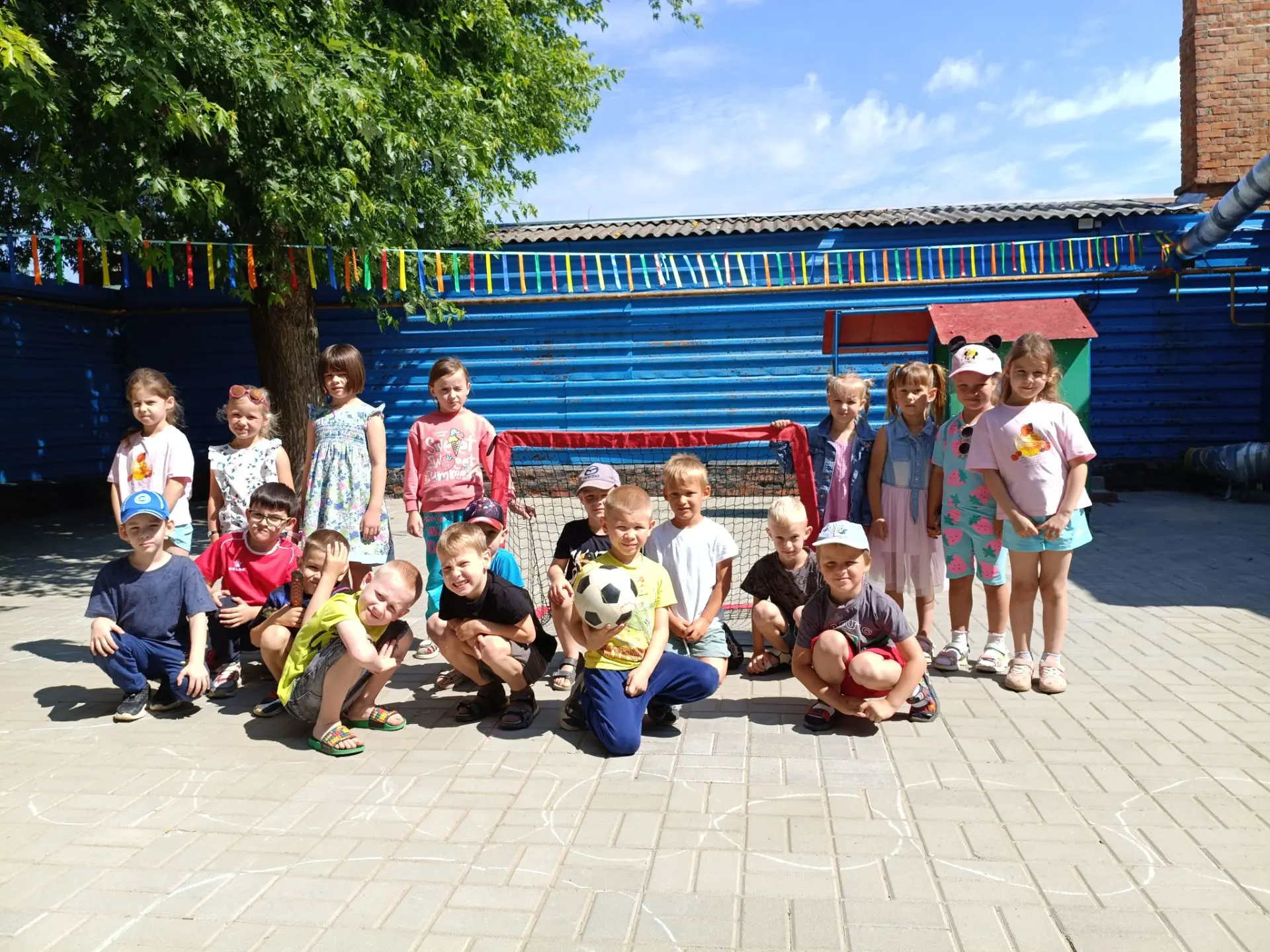 💫19 июня в  старшей группе прошёл настоящий спортивный праздник💥, посвящённый ⚽Всемирному дню детс