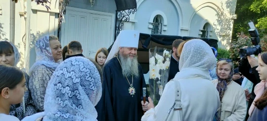 3 июня, в Светлый праздник равноапостольных царя Константина Великого и его матери - ца...