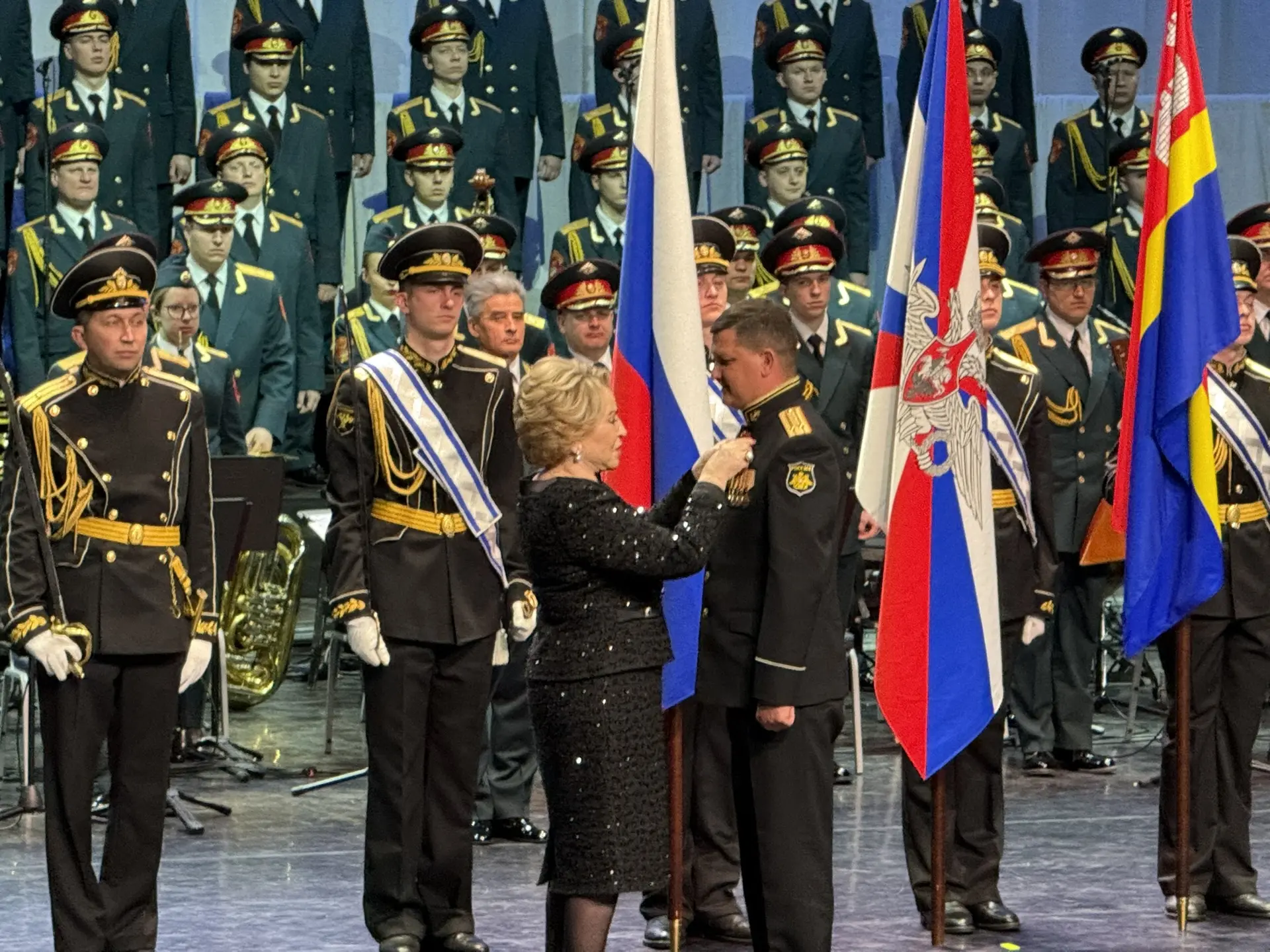 Наша школа на праздничном концерте Академического ансамбля песни и пляски Российской Армии им. А.В. 