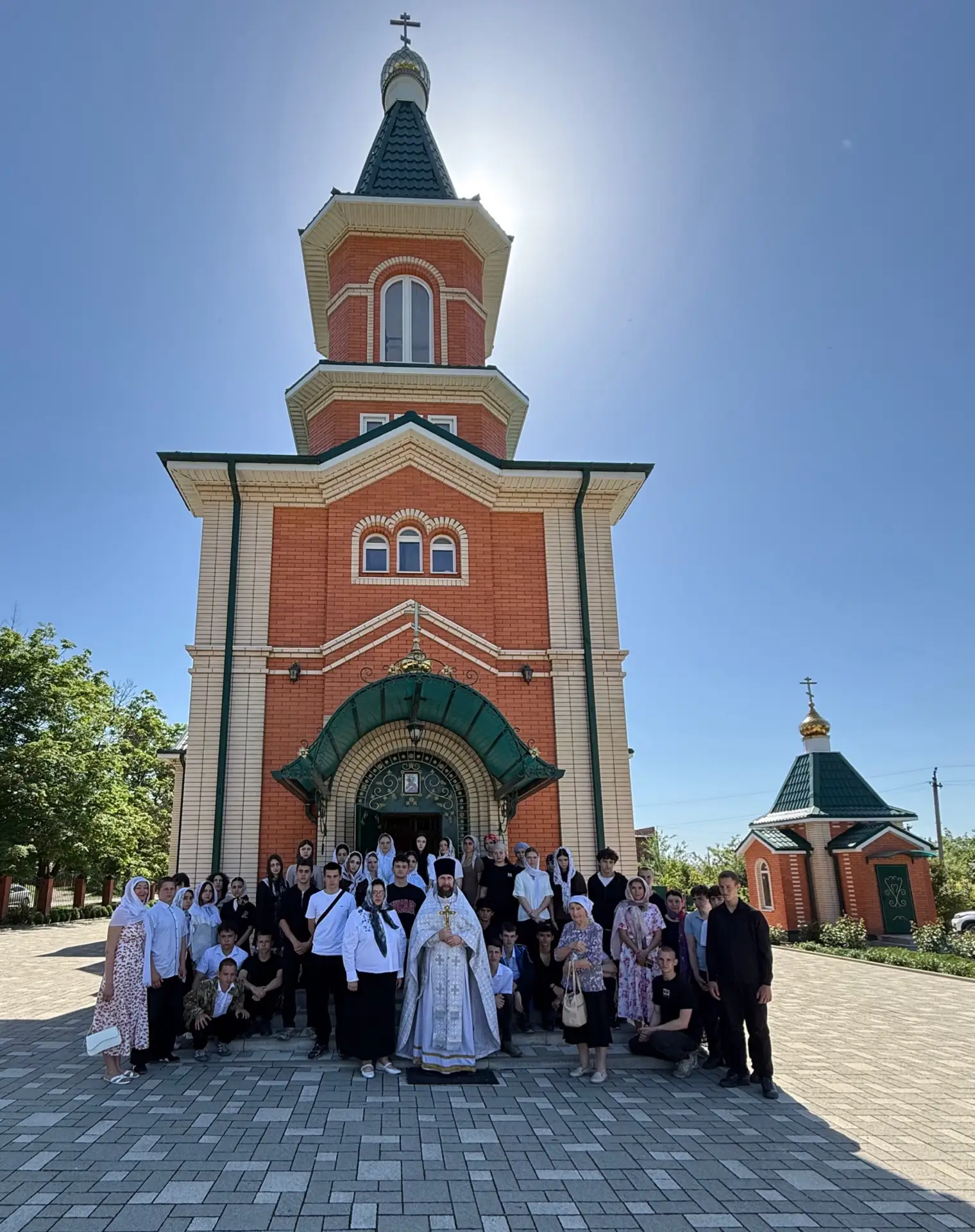 🙏🏻Отец Георгий благословил учащихся 9-х и 11 классов на успешную сдачу экзаменов