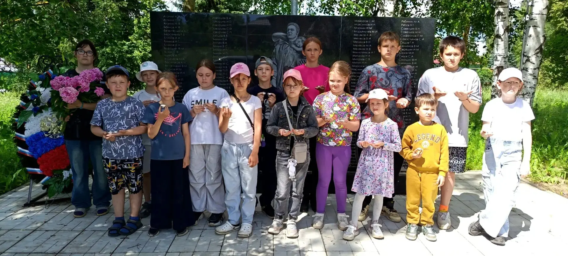 🎗️🕯️ ДЕНЬ ПАМЯТИ И СКОРБИ

2️⃣2️⃣ июня - день памяти и молчания.
Давайте просто помолчим в память 
