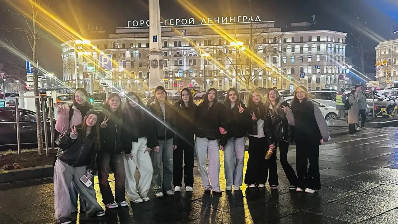 30 тысяч шагов по культурной столице  Ученики 9Б и 9Г совершили увлекательное путешествие в культурн