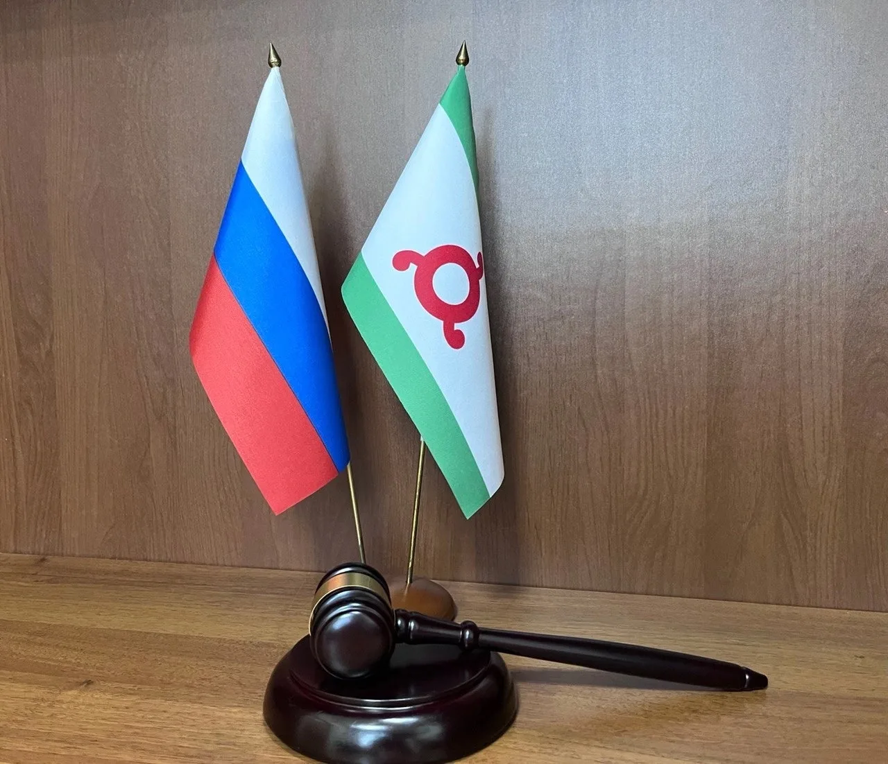 Рассмотрение уголовного дела о посягательстве на жизнь сотрудников правоохранительного ...