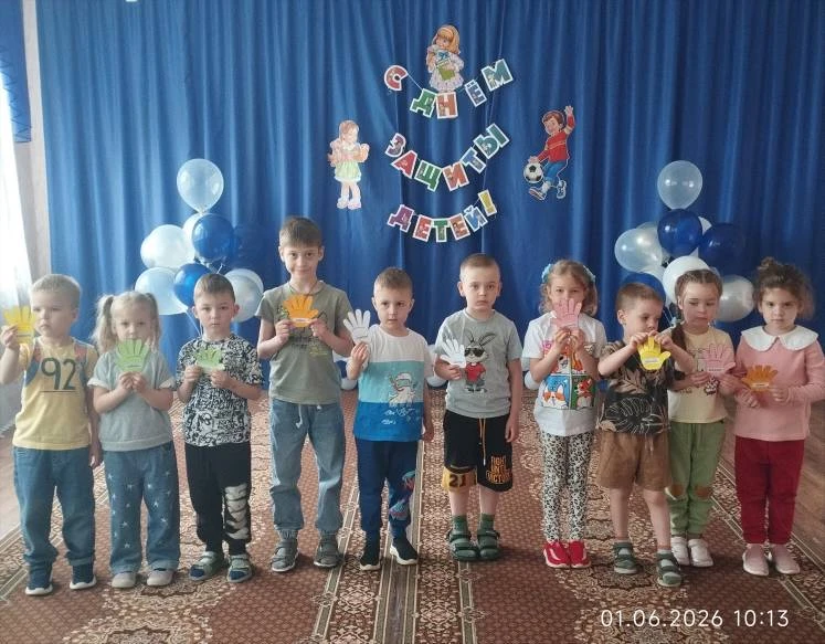 Радостно, звонко, тепло прошёл главный праздник детства – День защиты детей в нашем дет...