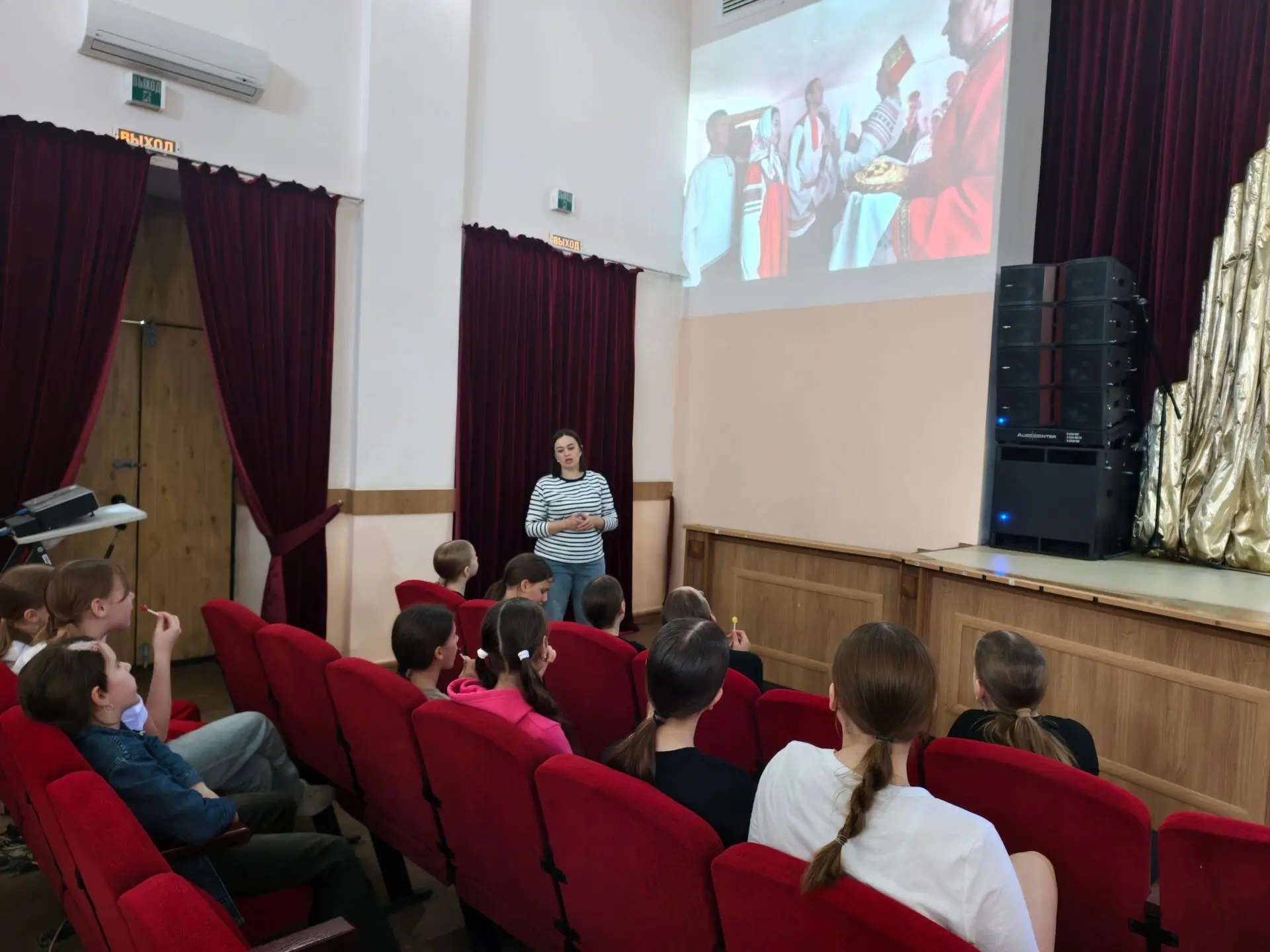 💍 Русская свадьба: обряды и традиции

Мы провели лекцию, посвящённую самому красивому и масштабному