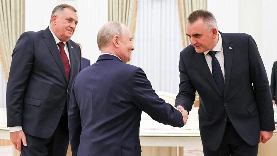 На выборах президента Республики Сербской побеждает её премьер Саво Минич, сообщает пра...