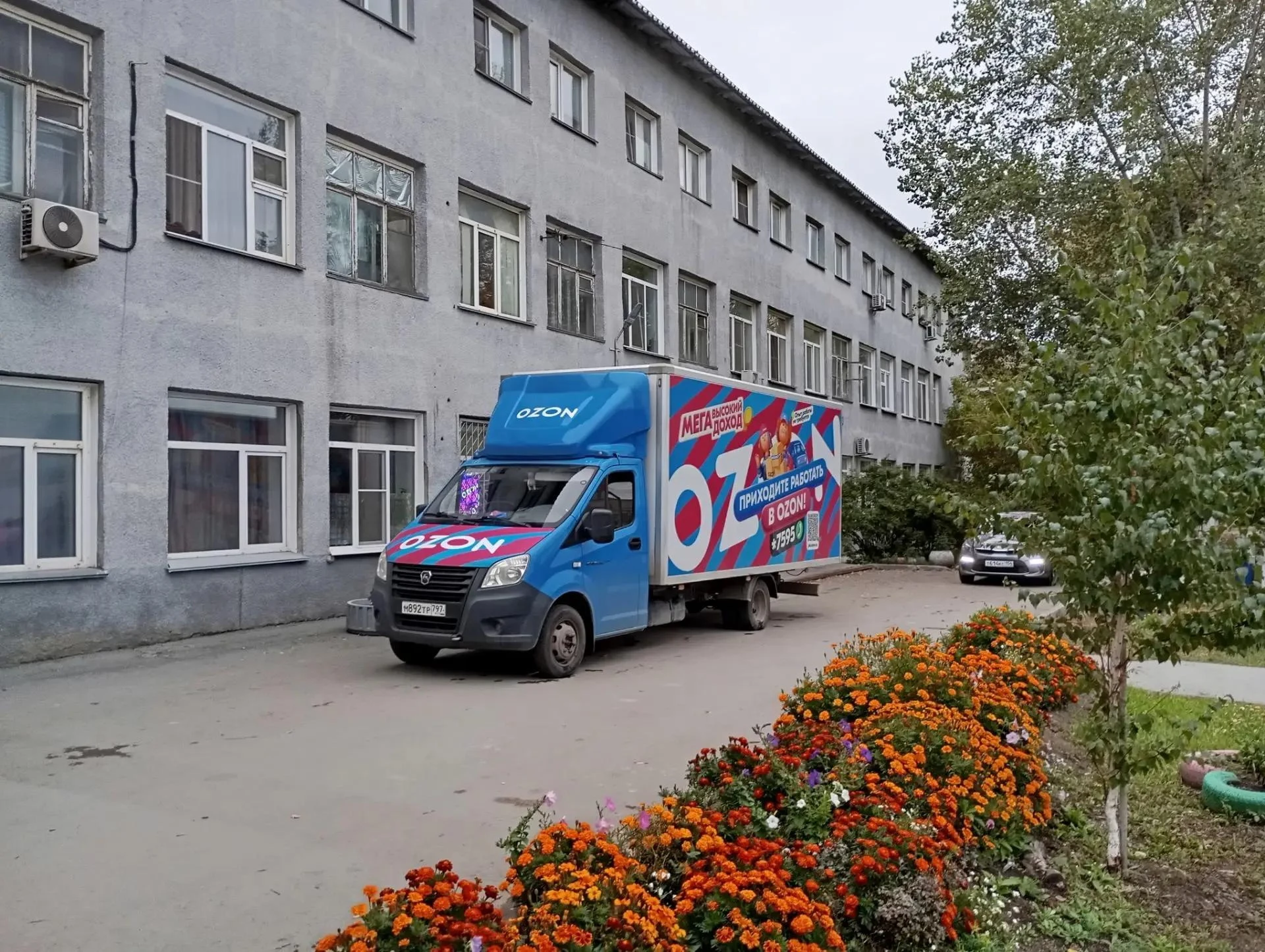 Гардероб в ПВЗ: более половины россиян одеваются и обувают в маркетплейсах