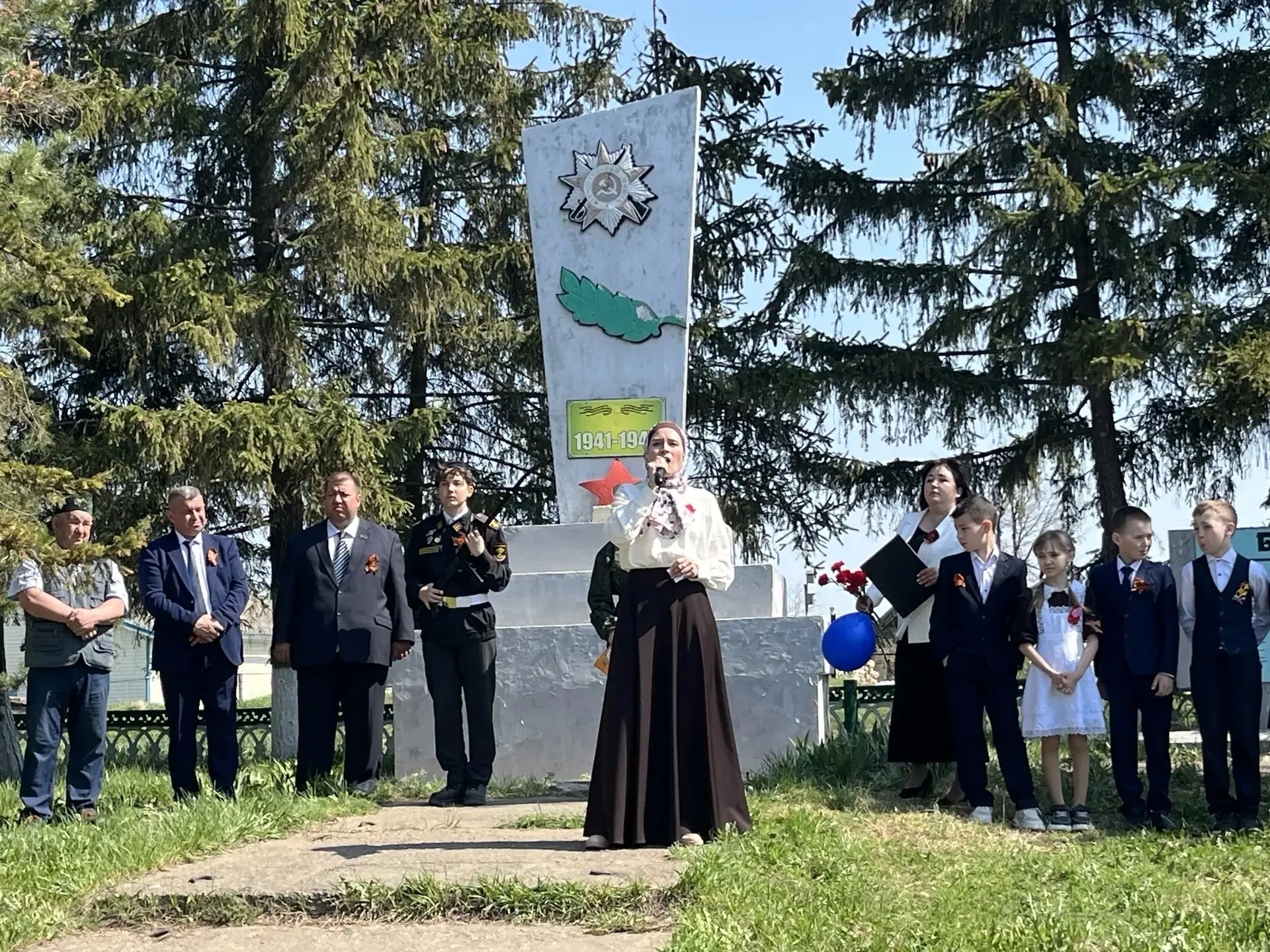 9 май - Бөек Җиңү бәйрәме белән!