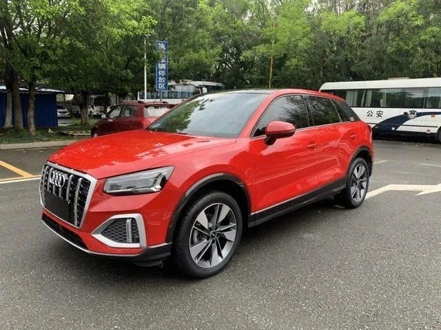 Audi Q2L

Пробег: 24.000 км
Двигатель: 1.4 / 150 л.с.
Привод: передний
Год: 2022

Комплектация:
Беск
