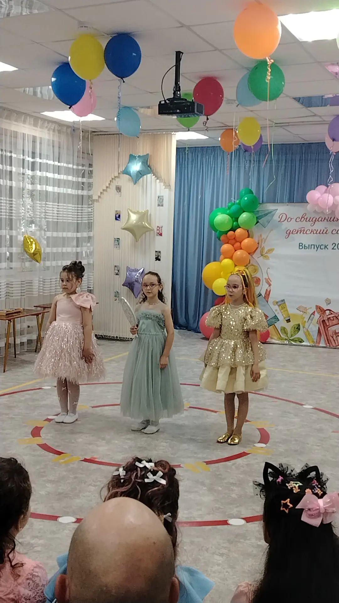 Прекрасные моменты выпускного... ❤️🎉🎈✨🎉🎊🎁🎇