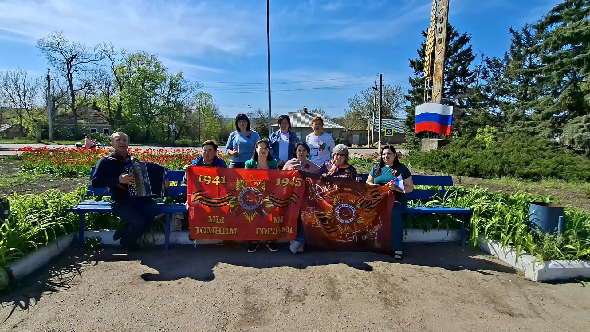 Акция "Поем двором"