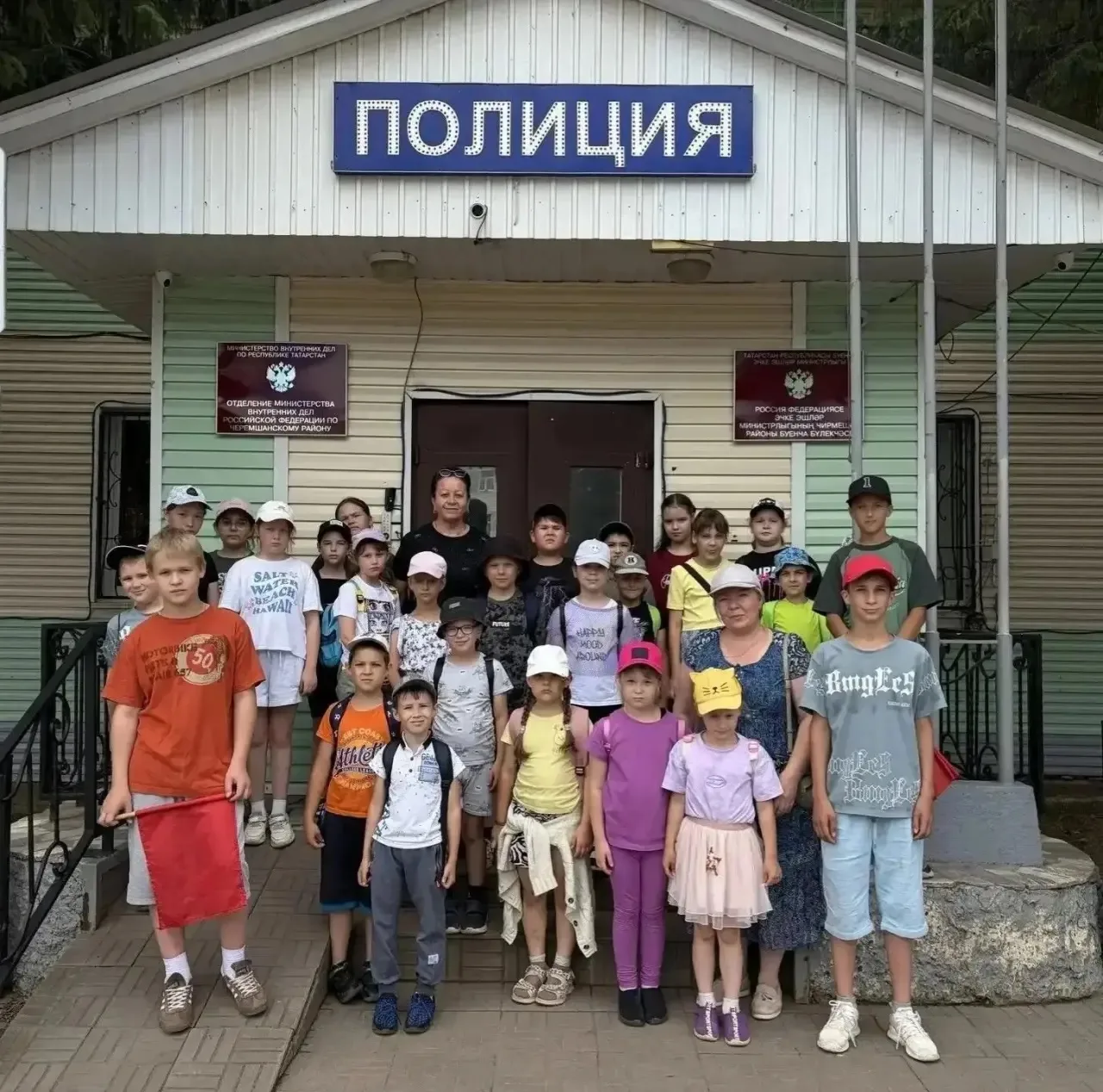 👮‍♂️ В ОМВД России по Черемшанскому району прошли экскурсии для школьников из летних лагерей. 

⚡️З