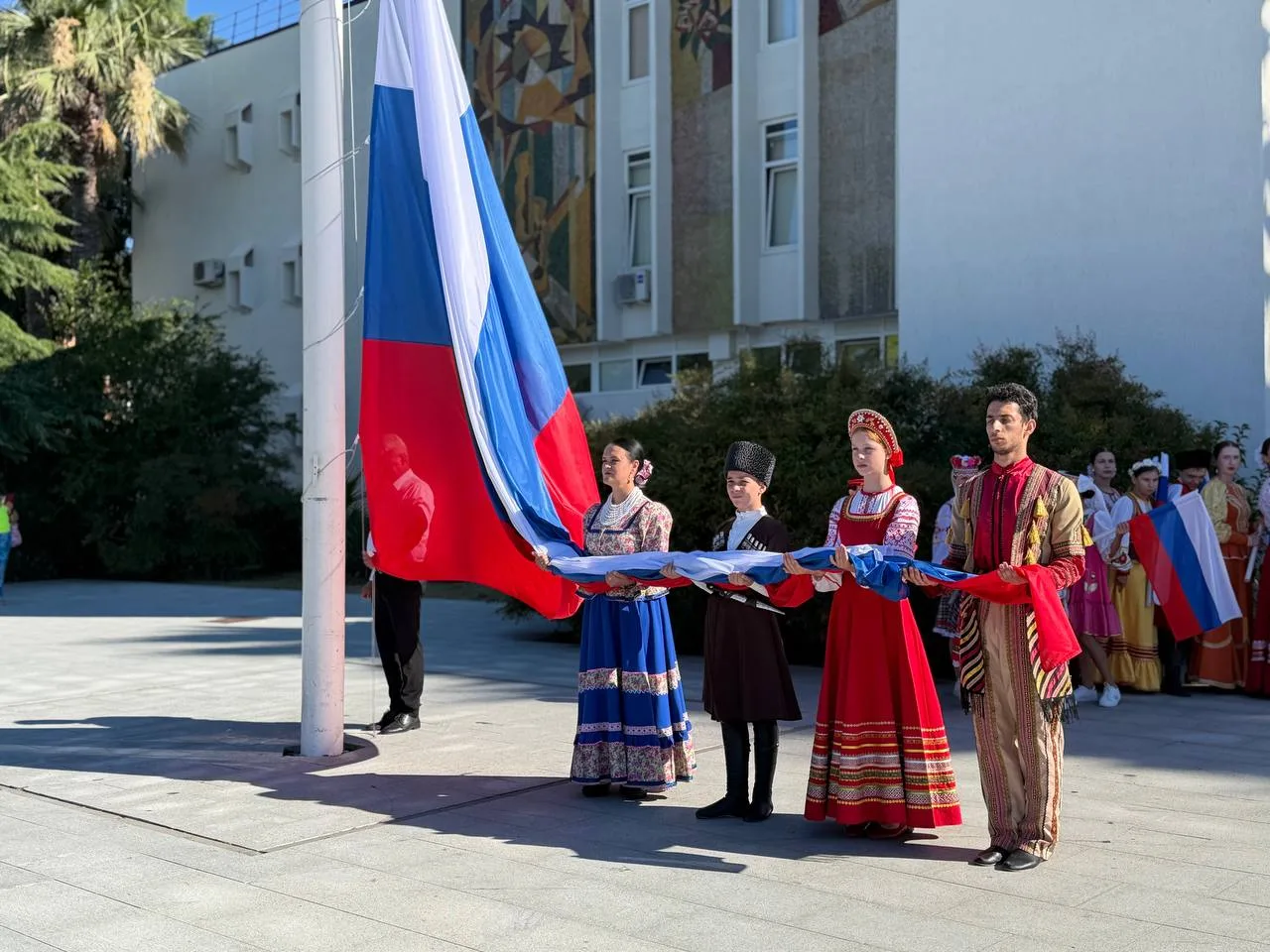 Сегодня в России отмечается важный для страны праздник - День Государственного флага