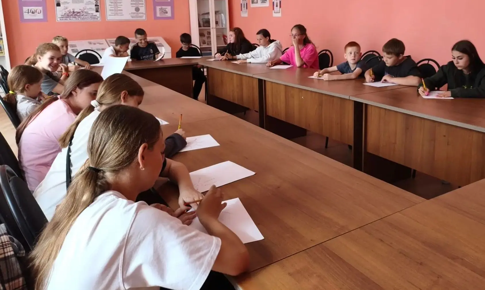 «Один в поле не воин»: учимся работать в команде!

Сегодня воспитанники 3-го отряда детского оздоров