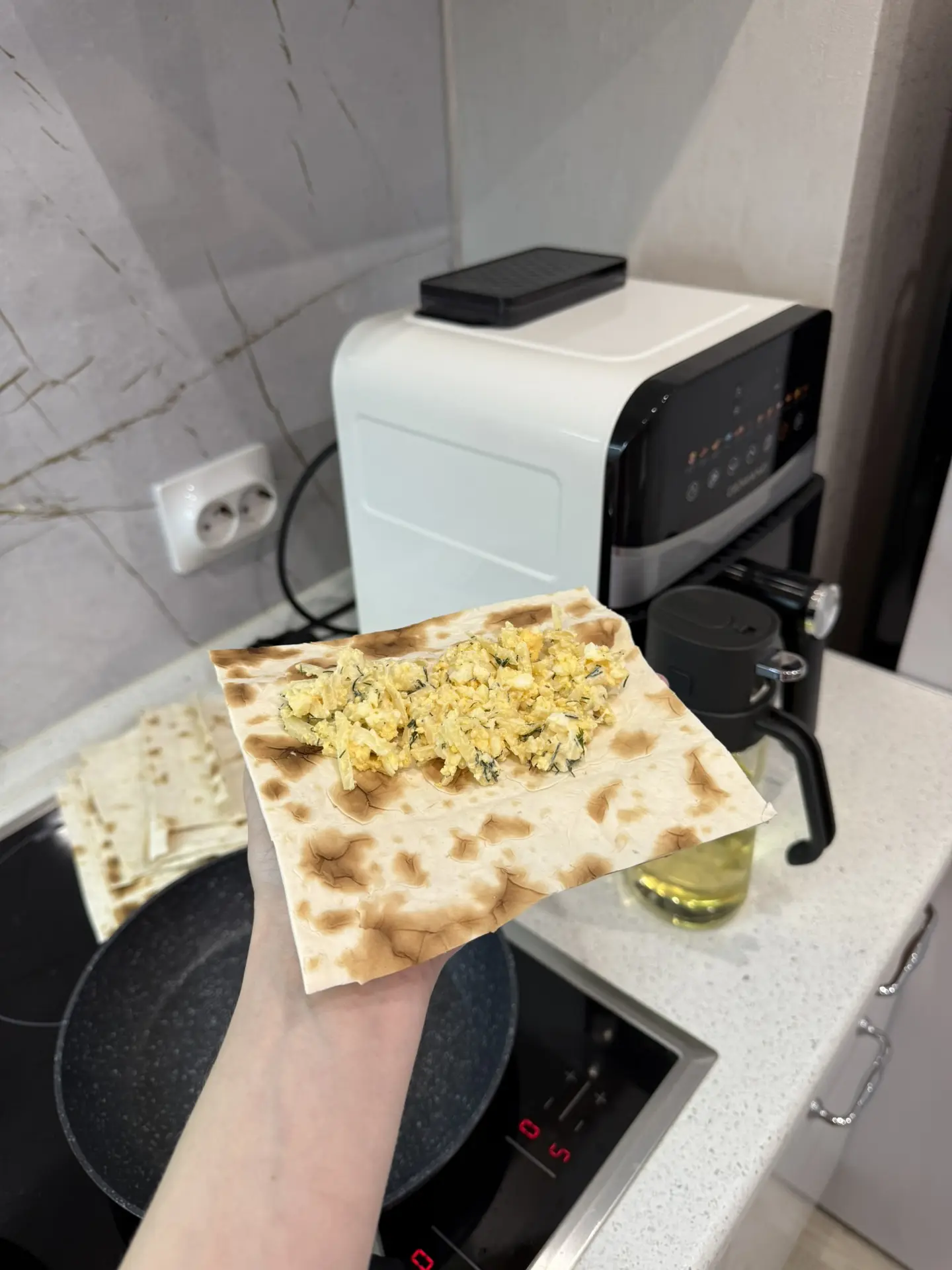 Рулетики в лаваше 🥰  Между прочим:низкокалорийный и белковый вариант (сытно) 🧀  Берем: *лаваш *сыр *
