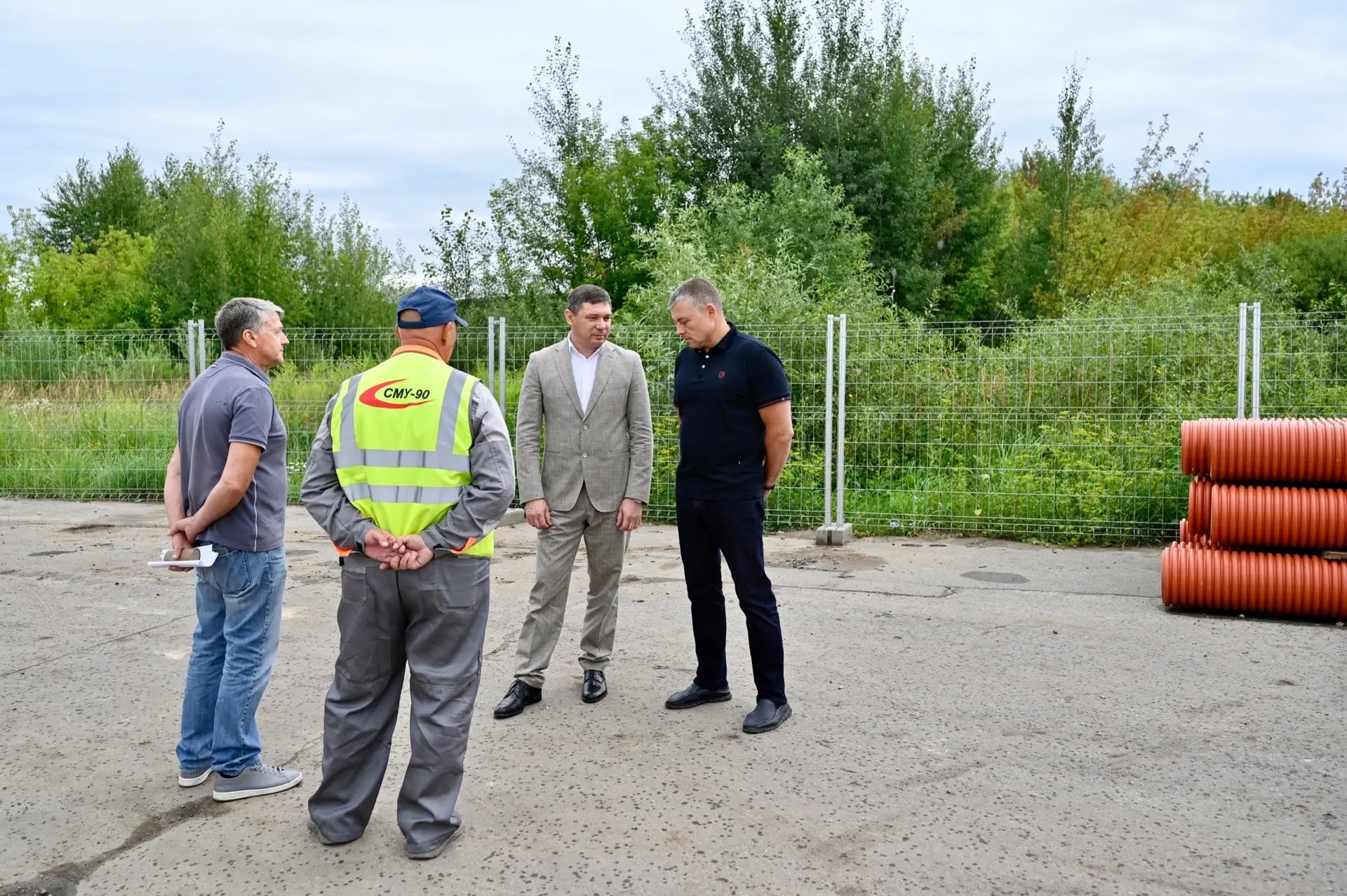 Проверил ход строительства путепровода в Мичуринске. 

Важный для города объект реализуется в рамках