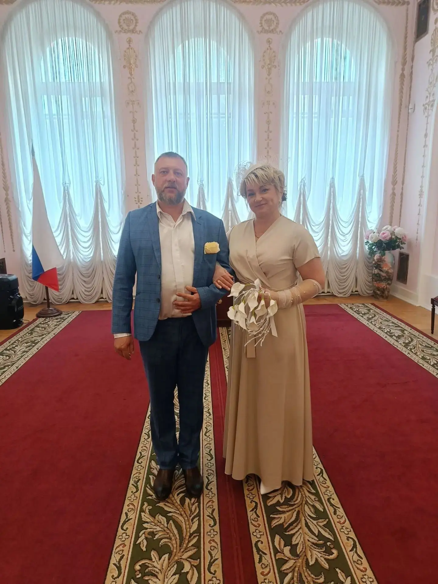 В Ивановском ЗАГСе поздравили Запаровых Евгения Владимировича и Екатерину Васильевну с ...