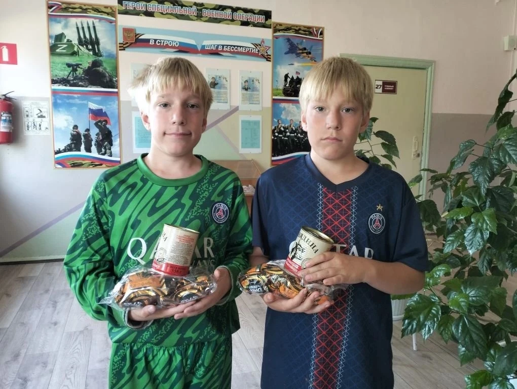 ГУМАНИТАРНАЯ ПОМОЩЬ 🫶

❤ В рамках Всероссийской акции «#РодинойГоржусь» ребята из нашей школы приня