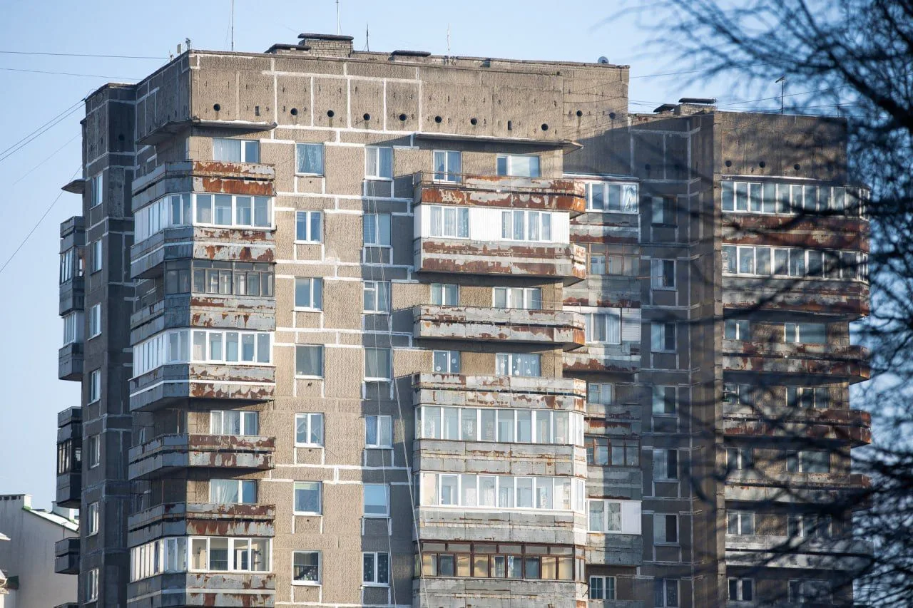 🏢 Пустующий дом рядом с аварийной высоткой на Московском будут бесплатно отапливать вс...