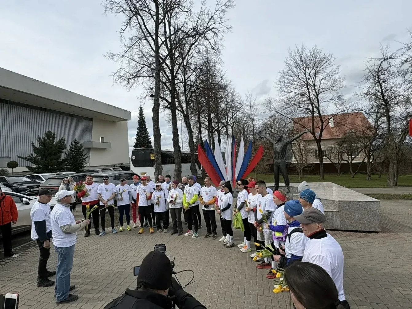 🏃 В 35-й раз состоялся забег «Гагарин-Калуга»  В День космонавтики в Калуге встречали участников све