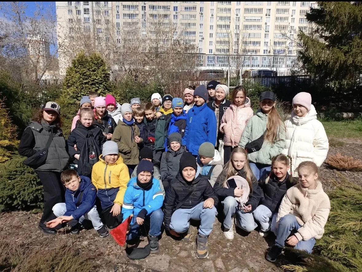 Недавно  ученики 3 «А» класса побывали в настоящем зелёном царстве — Ботаническом саду УрО РАН. Экск
