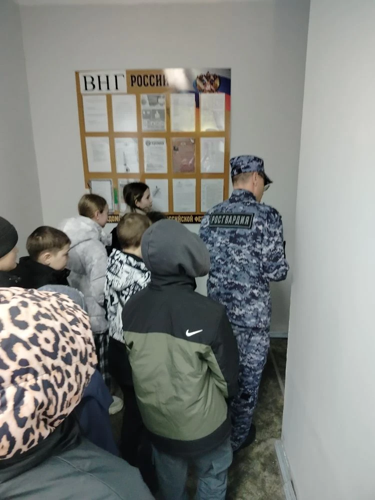 🇷🇺 Росгвардия в Щучье распахнула двери для юнармейцев!