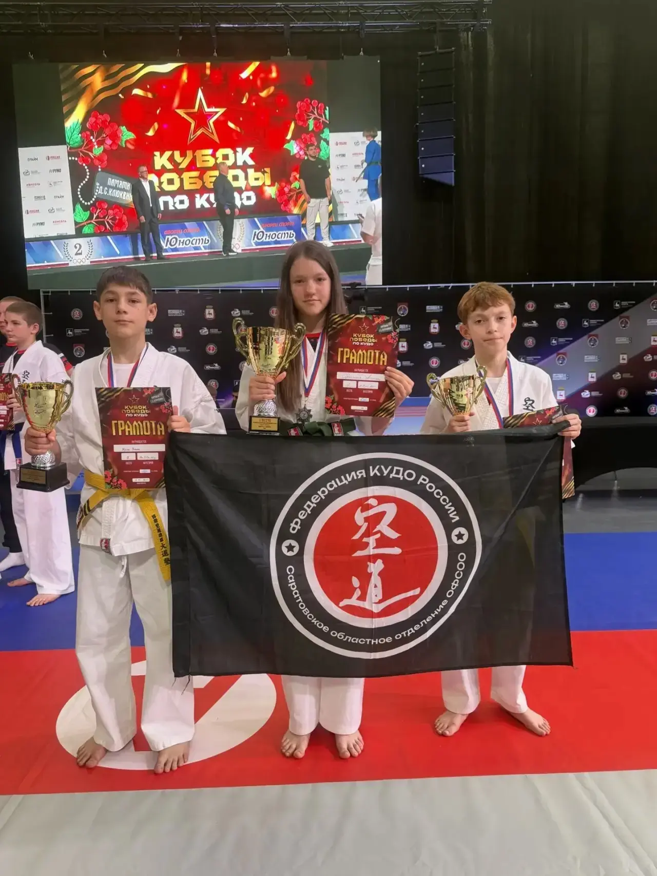 💪 Наша команда снова в деле — и снова с медалями! ✨

Поздравляем ребят с отличным выступлением на с