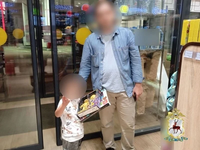 Пропавшего четырехлетнего малыша нашли в Нижнем. Он уехал на автобусе на заправку.