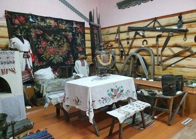 🏛В Амурской области капитально ремонтируют музеи
 
В Шимановске по президентскому нацпроекту «Семья