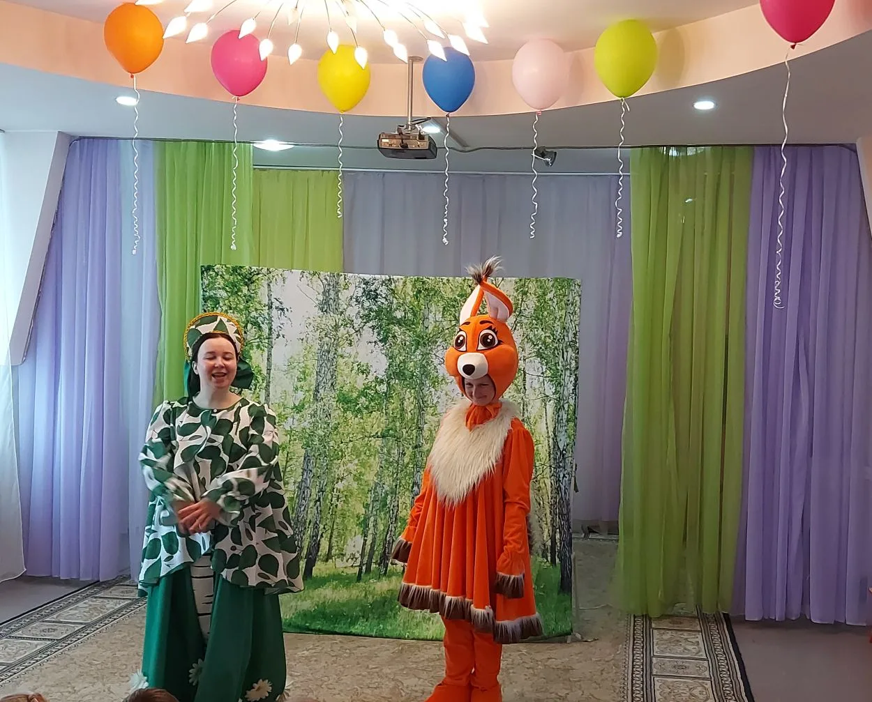 Сегодня  приезжал театр "Аленький цветочек" со  спектаклем "Тик - так каникулы"