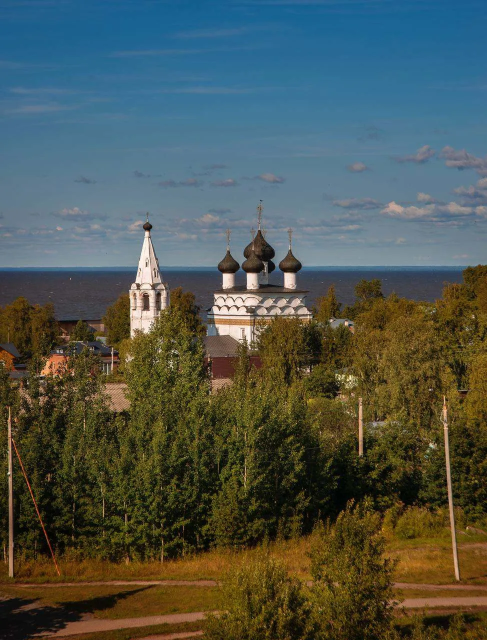 🏛 Церковь Спаса Всемилостивого в Белозёрске
#ВологодскаяОбласть

📌 В прежние времена колокольня це