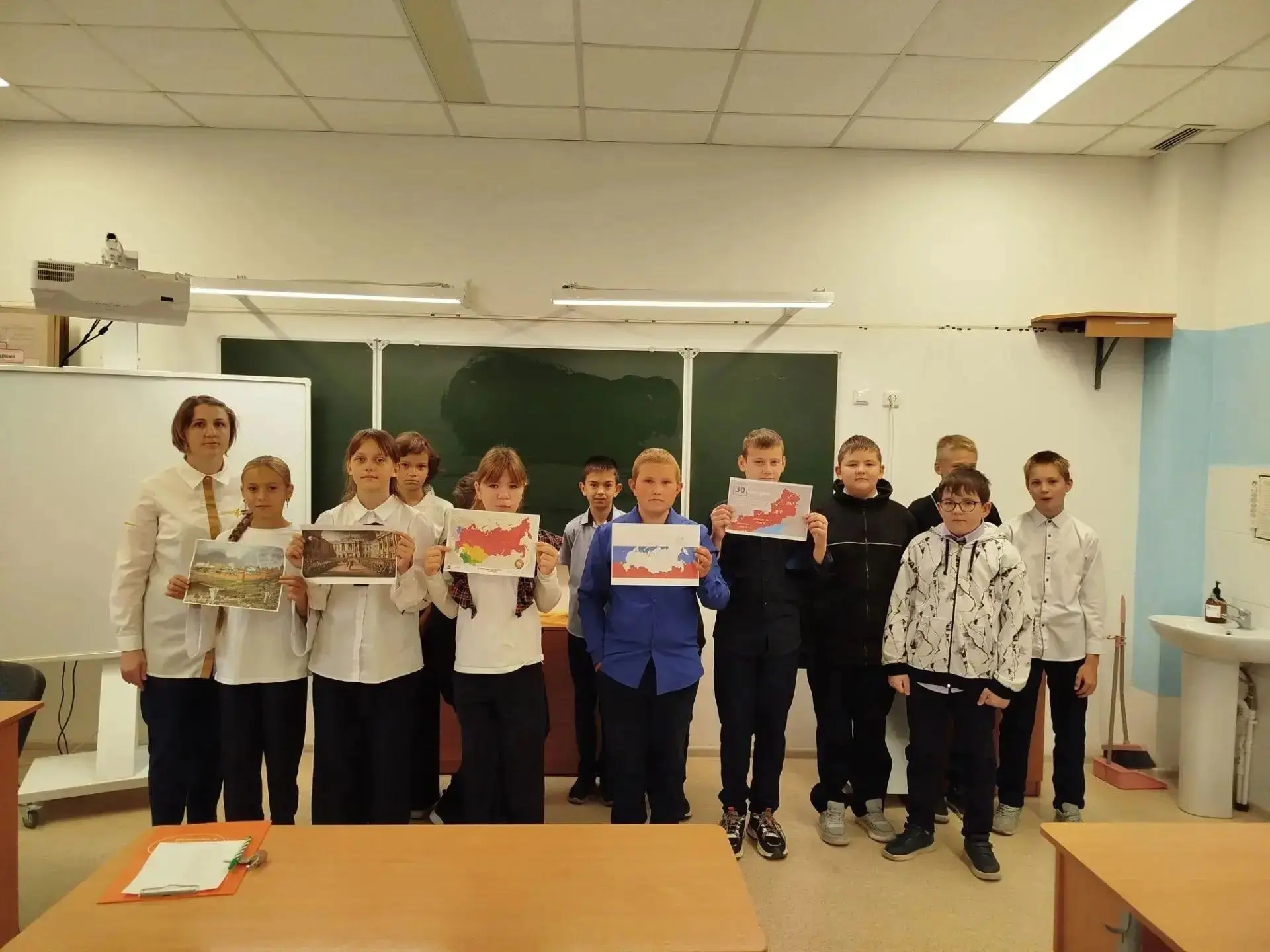 День воссоединения: мы вместе навсегда! 🇷🇺