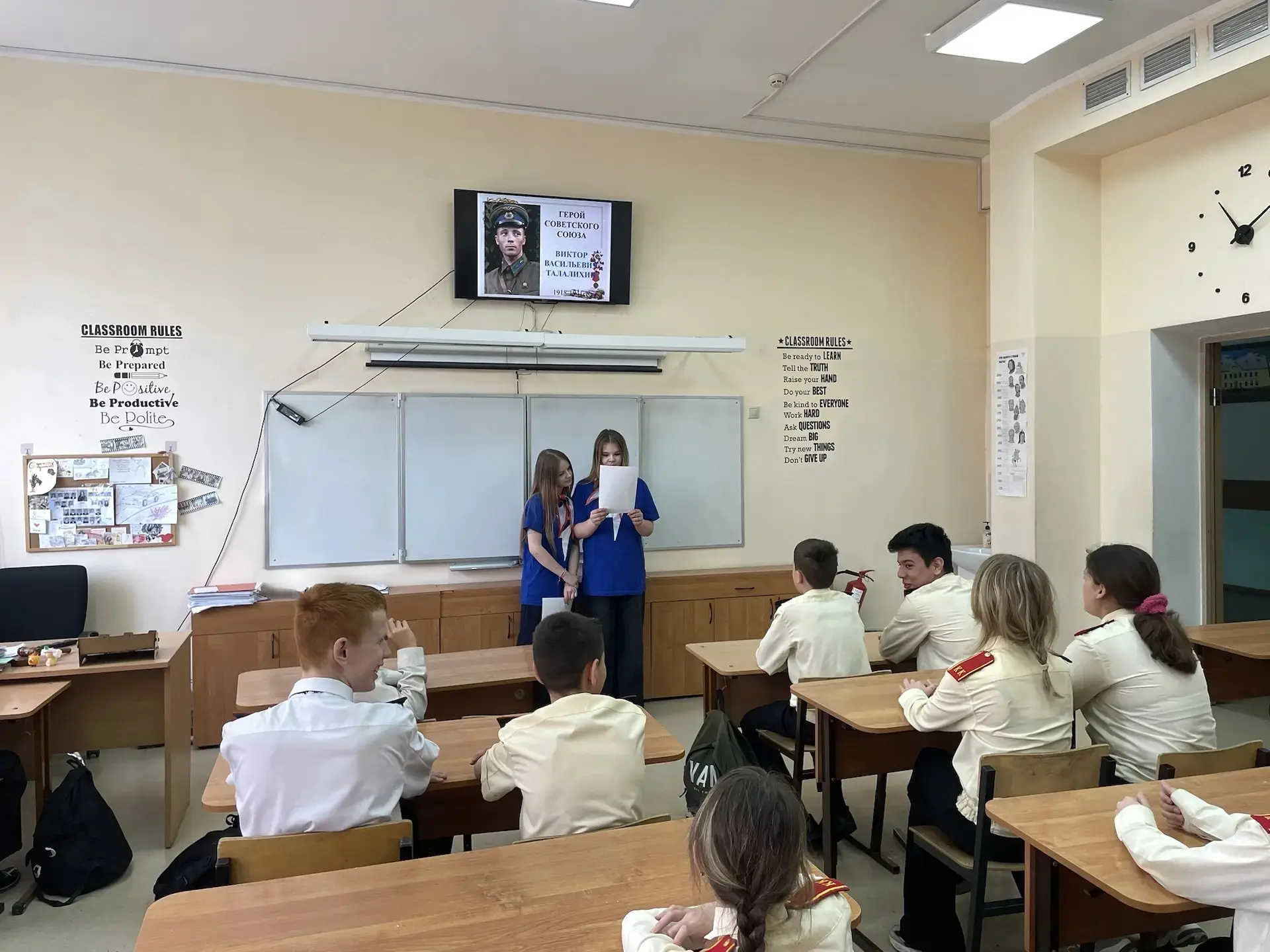 🔥 ИСТОРИЯ, ЗАСТАВЛЯЮЩАЯ СЕРДЦЕ БИТЬСЯ ГРОМЧЕ! 🔥   Активисты Движения Первых выступили перед обучающи