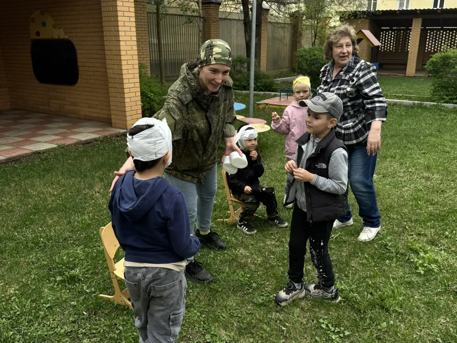Зарничка, вперёд! К Победе! Для детей старшего дошкольного возраста на территории ДО 5 МОУ СОШ № 12 