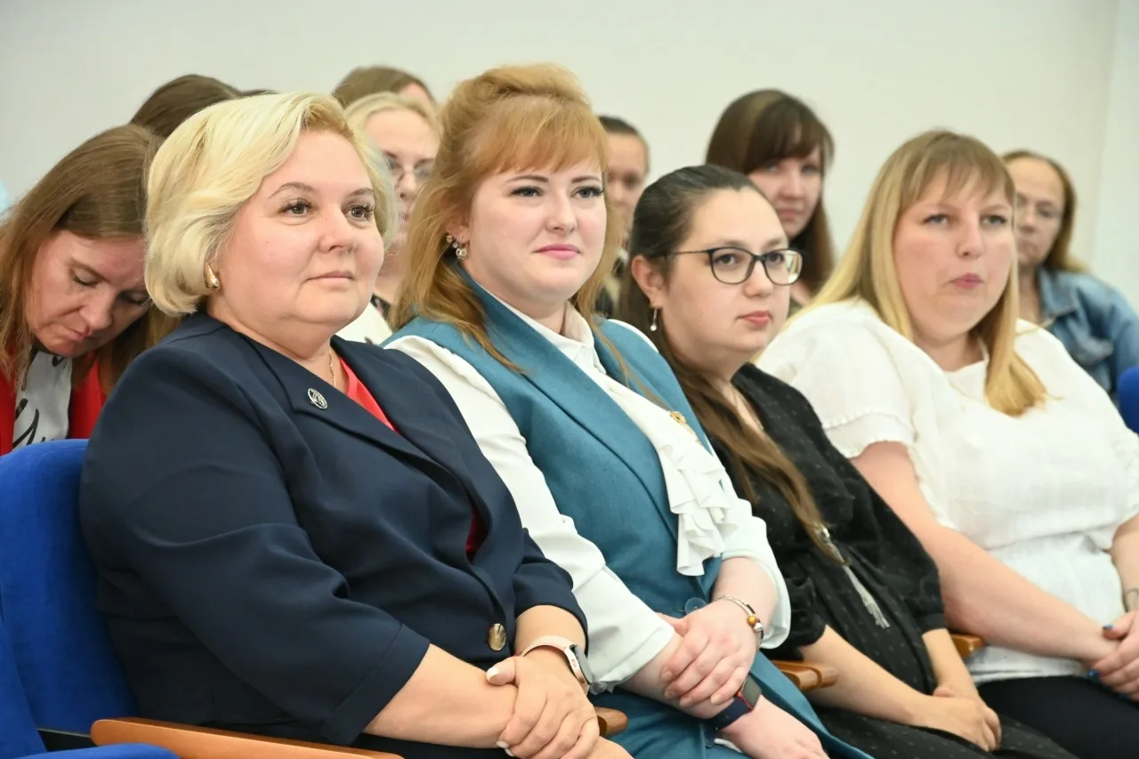 Педагоги региона прошли переподготовку ✅ 
 
Сегодня в Институте развития образования – настоящий пра