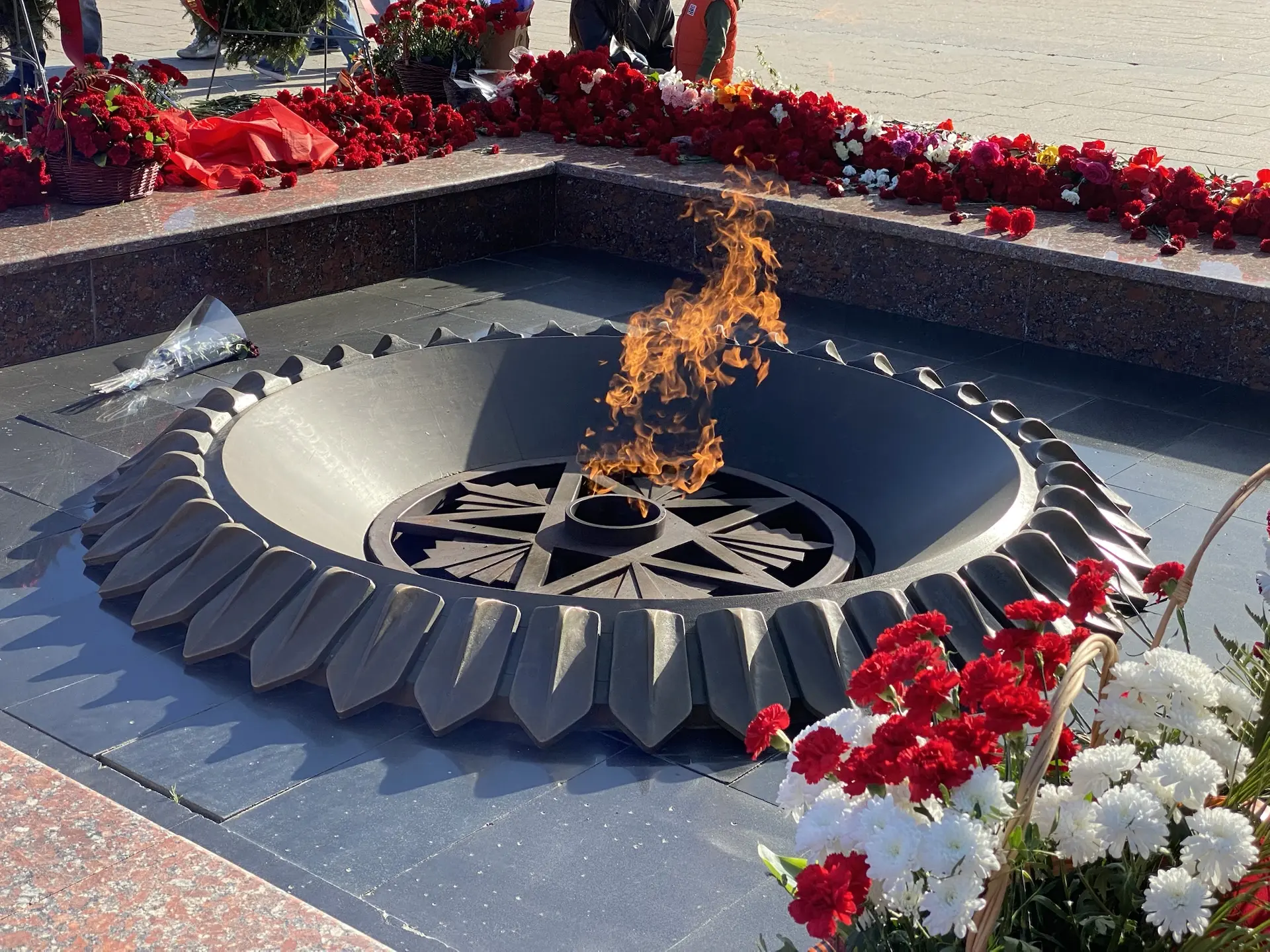 Поздравляем всех с праздником Великой Победы!