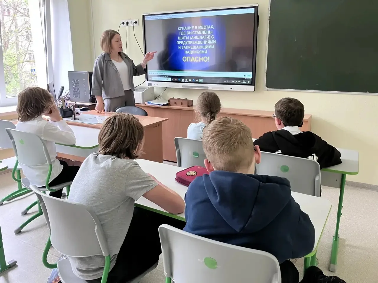 В школе перед каникулами проведены профилактические беседы с обучающимися по соблюдению мер безопасн