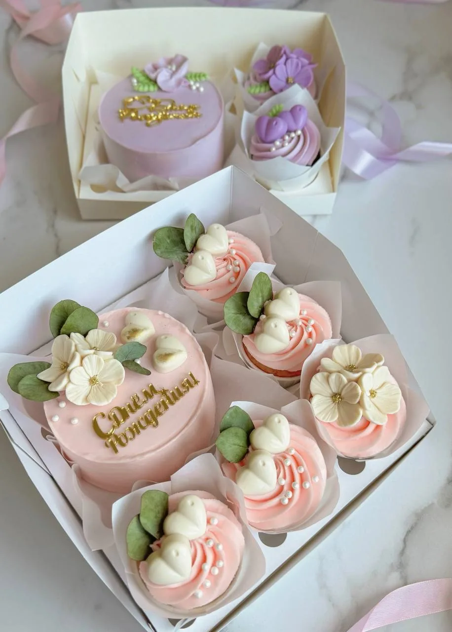 БЕСПЛАТНЫЕ уроки по ТРЕНДОВЫМ бенто с капкейками 🔥🔥  Сейчас они в ТОПе на Pinterest 🔝 Их просто обож