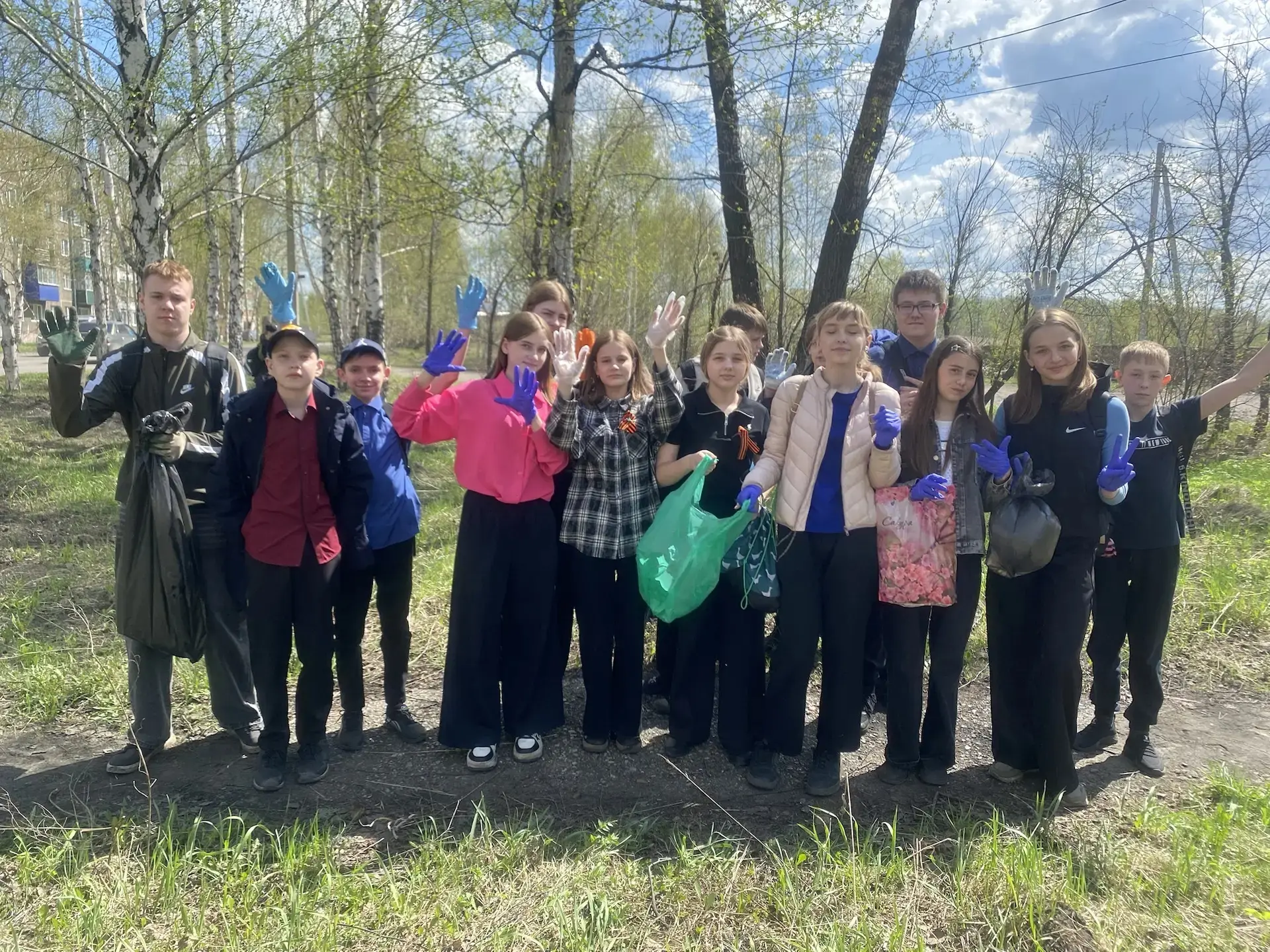 Экологический субботник: вместе за чистоту!   📍8 мая в рамках проведения Общероссийких дней защиты о