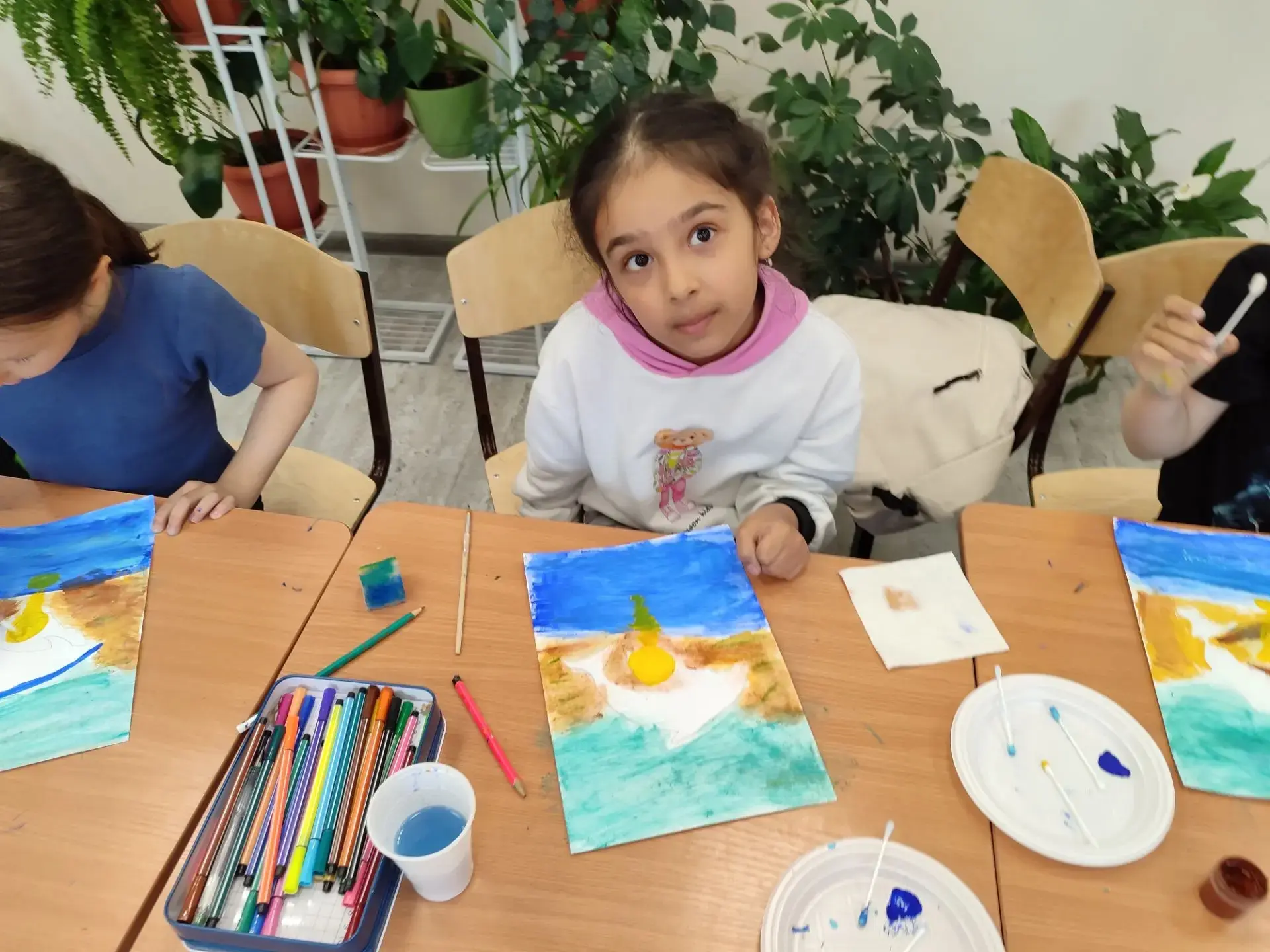 🎨 Улётные ребята сегодня творили настоящее волшебство — участвовали в мастер‑классе по рисованию ка