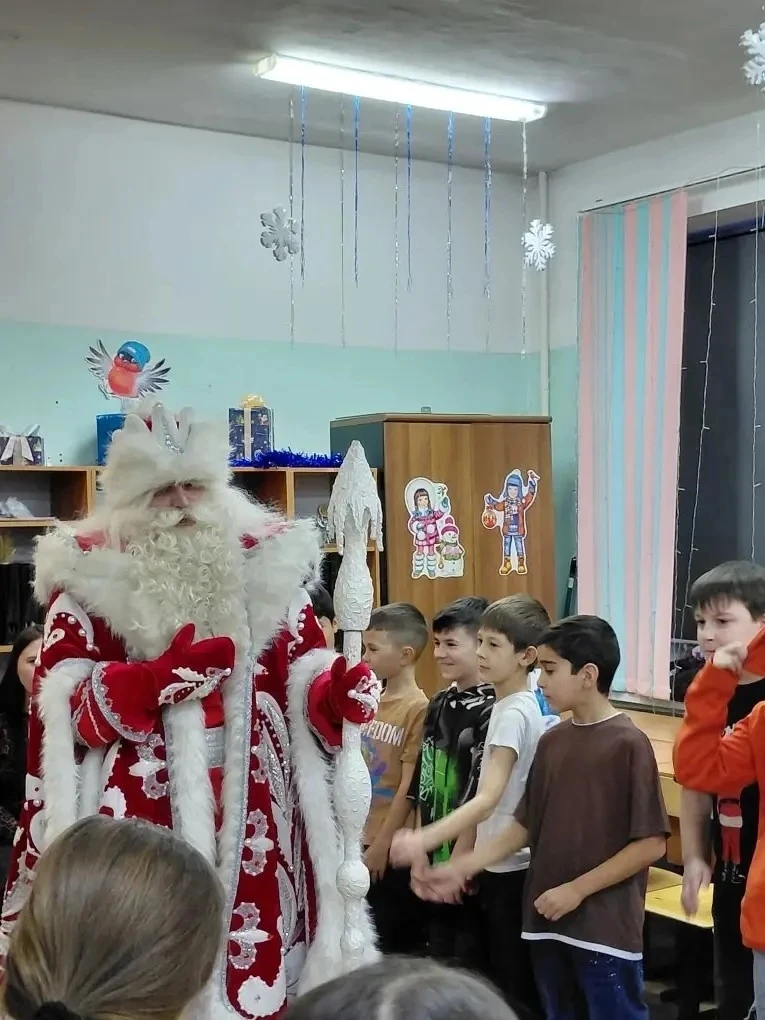 Новогодний привет от 4В класса ❄❄❄🎄