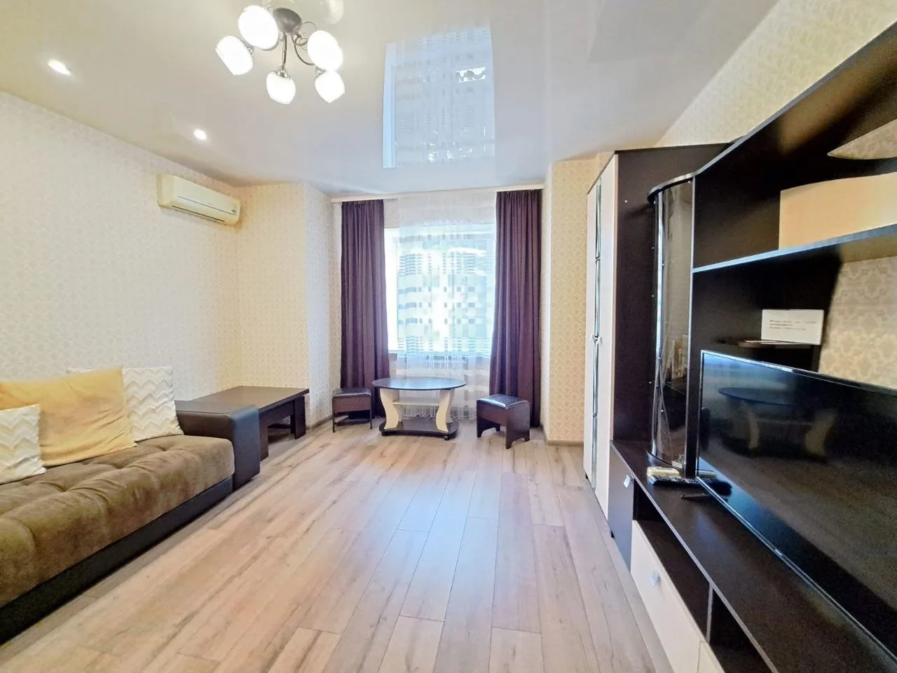 #ЯЛТА ул Васильева  Принимаю бронь на лето. 2 к.кв.Васильева Город Ялта  +79786803792