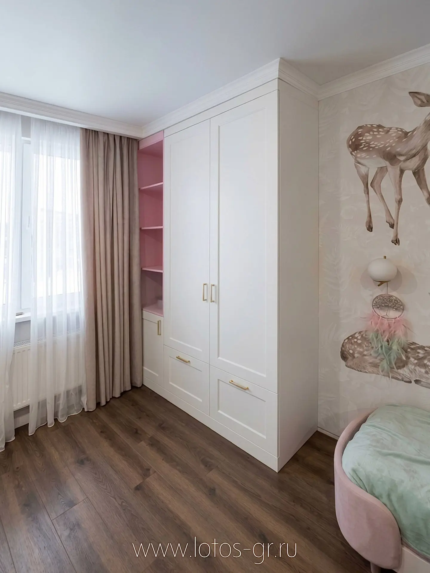 РАСПАШНОЙ ШКАФ В ДЕТСКУЮ 🤩   ▪️ Внутреннее наполнение из ЛДСП ▪️ Фасады из МДФ в пленке с фрезеровко